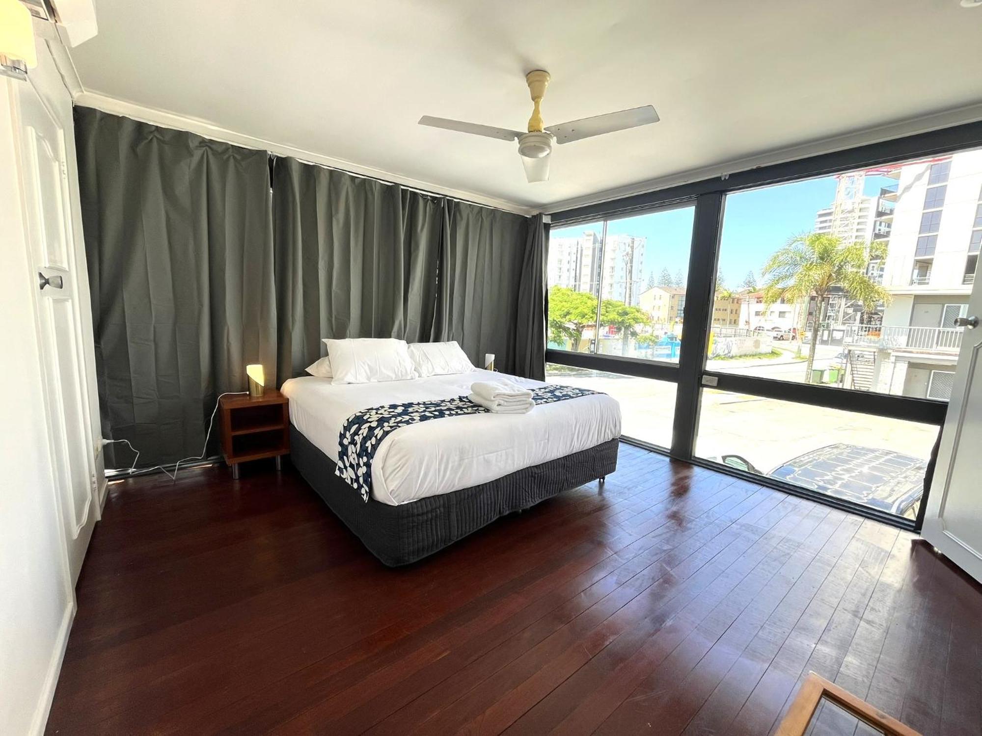 Tropicana Motel Gold Coast Esterno foto